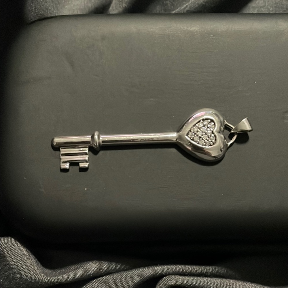 Silver Heart Key Pendant 925